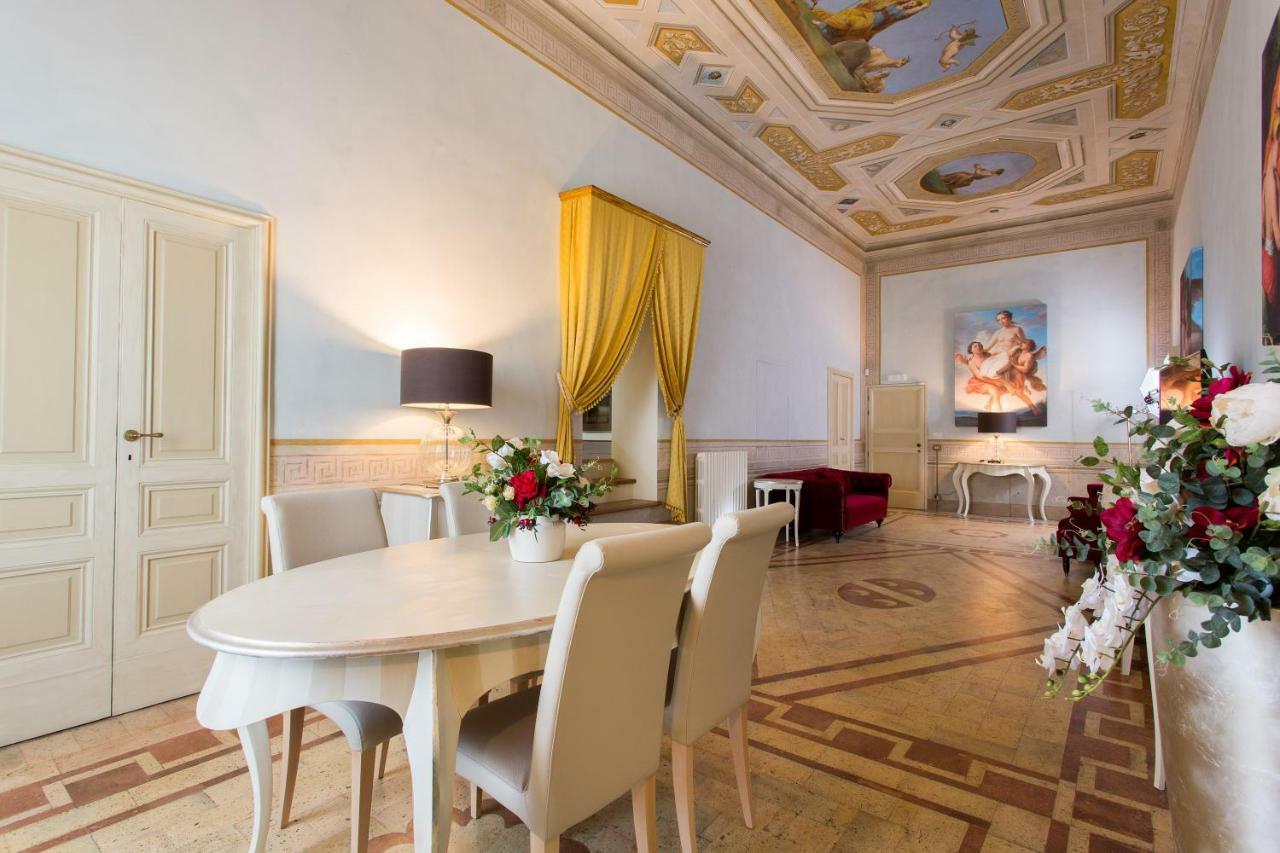 דירות סן סברינו מארקה Palazzo Gentili מראה חיצוני תמונה
